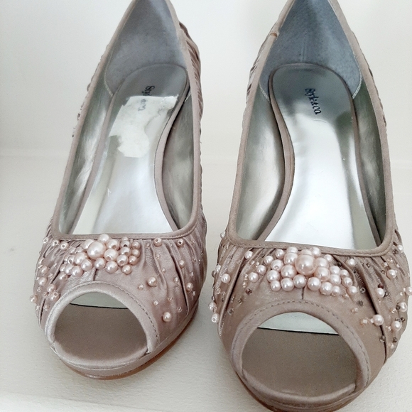 EUC HAZEL STILETTO HEELS - Picture 2 of 14